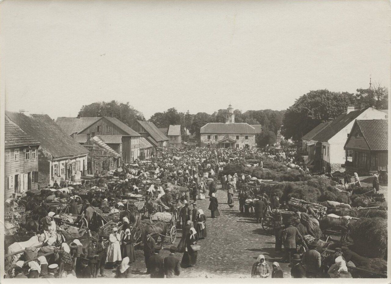 A market square in Gargždai, Lithuania, c.1910&ndash;1912 &mdash; the kind of shtetl this family's story begins in