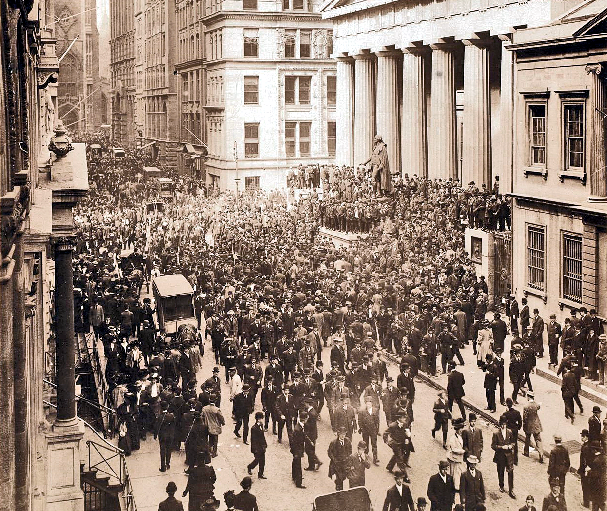 A crowd gathered on Wall Street during the financial panic of 1907.