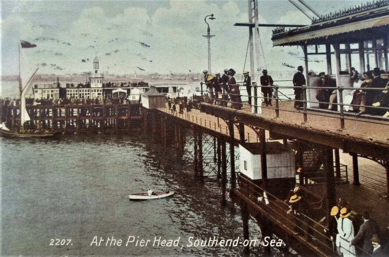 A postcard view of the pier at Southend-on-Sea, early 1920s.